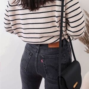 Levi’s vintage slim fit tapered leg black hog rise MOM jeans size 9 medium